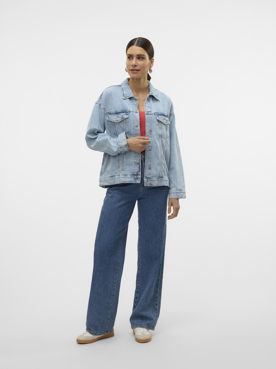 model_shot-front_full