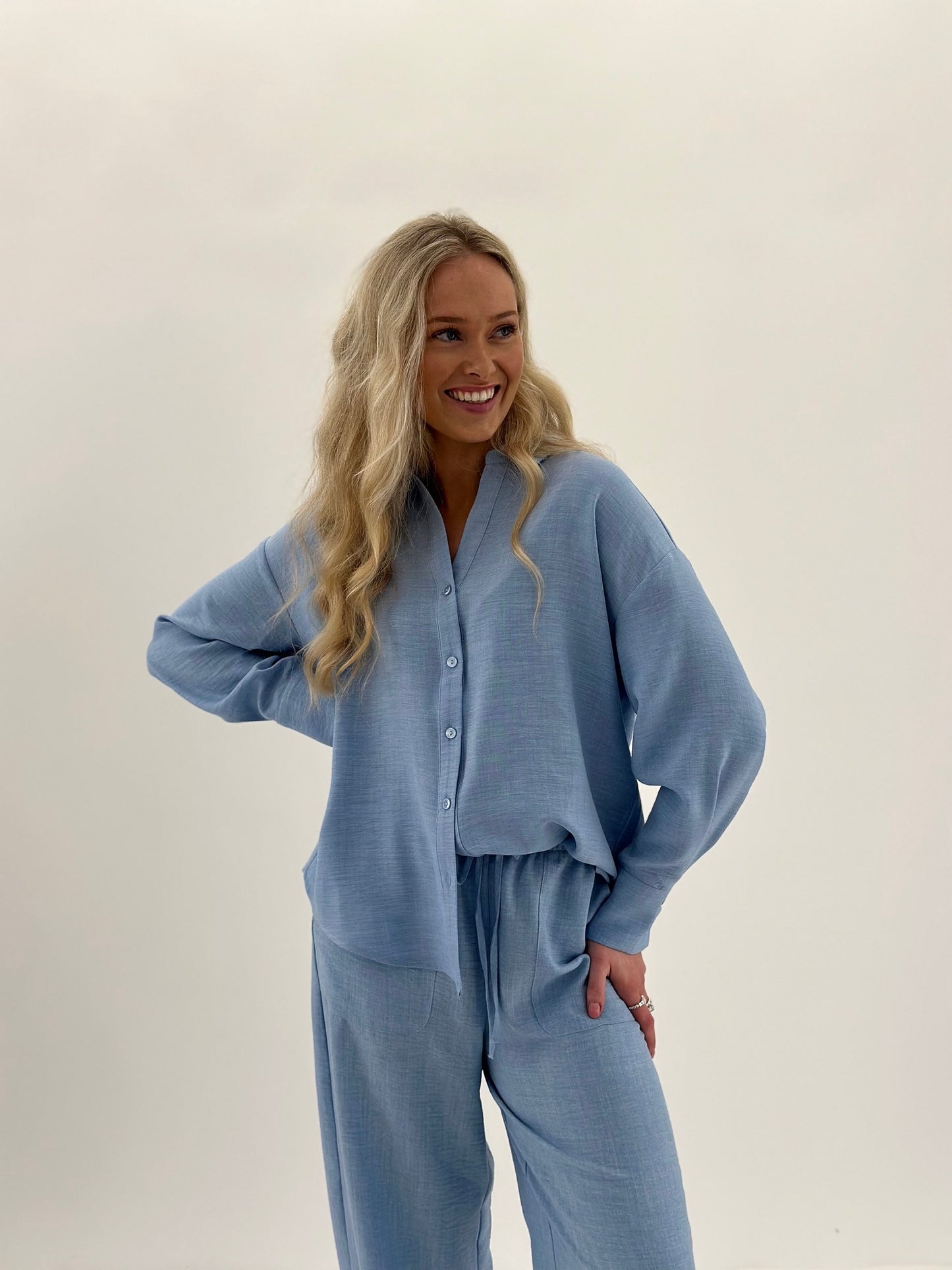 VMMELANEY Shirts - Chambray Blue