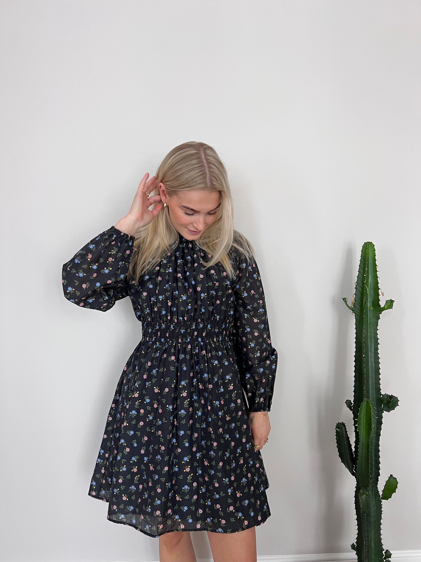 VMAGATHA Dress - Black