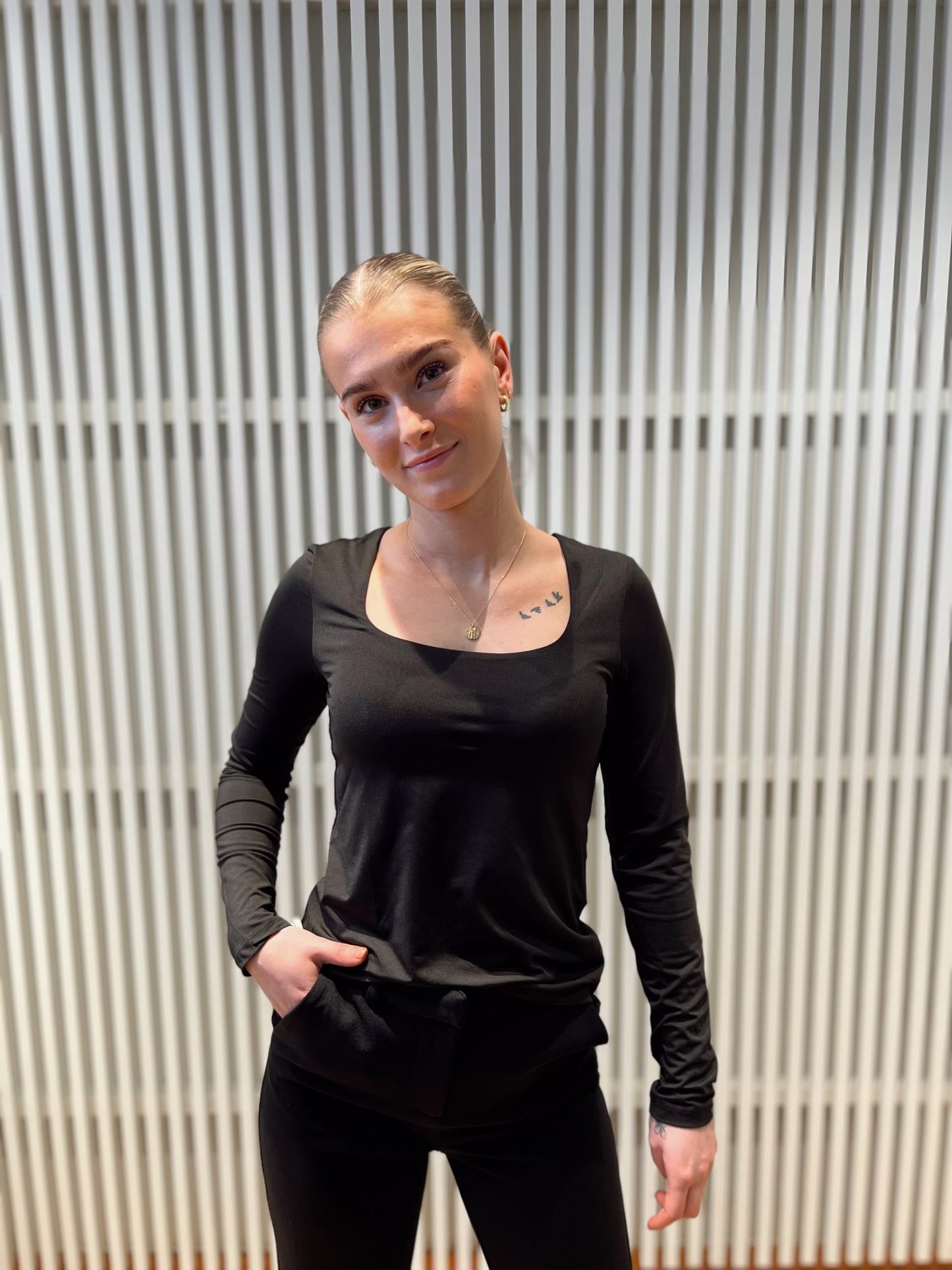 VMBIANCA Tops - Black