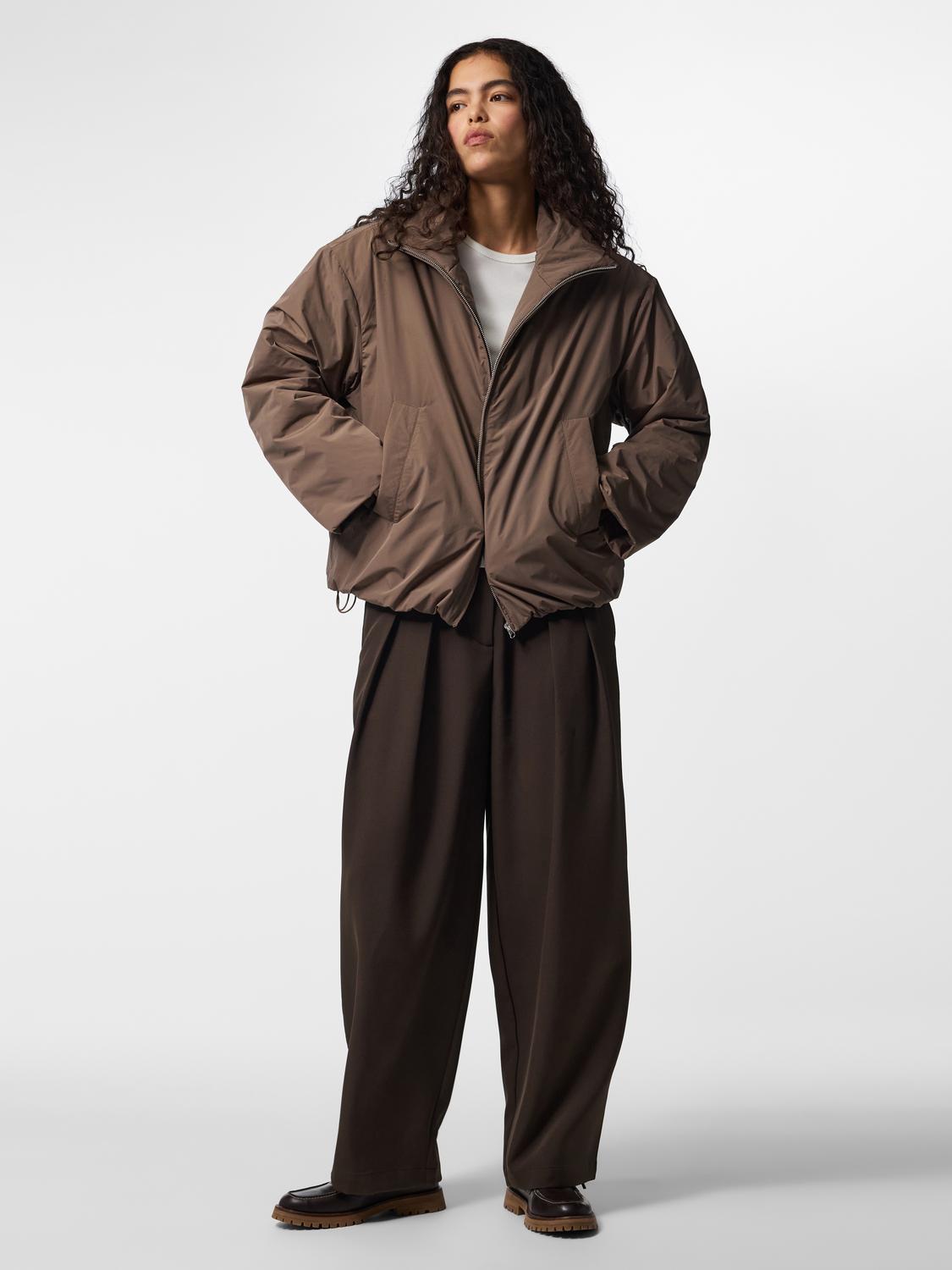model_shot-detail