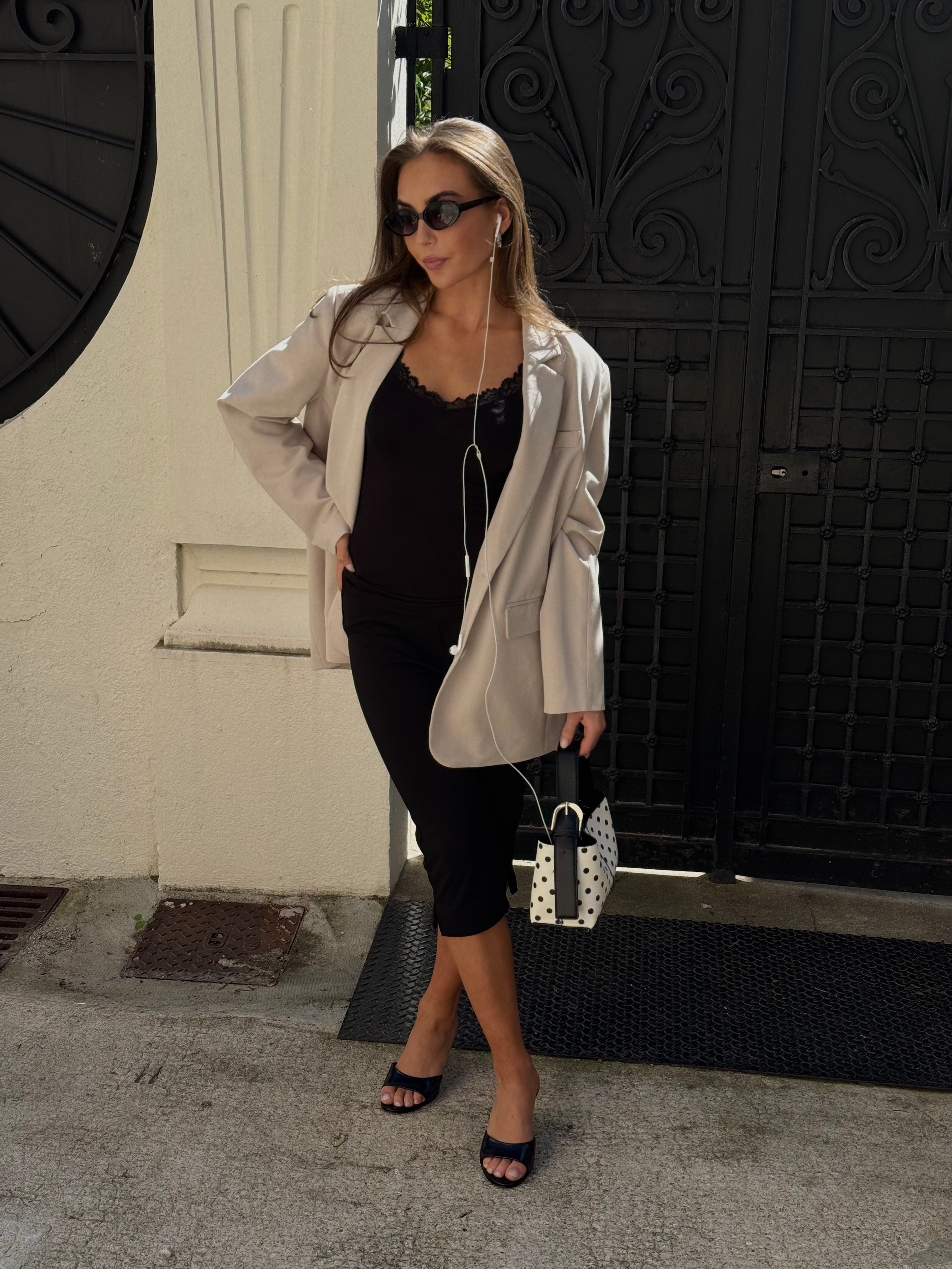 VMZAMIRA Capri - Black