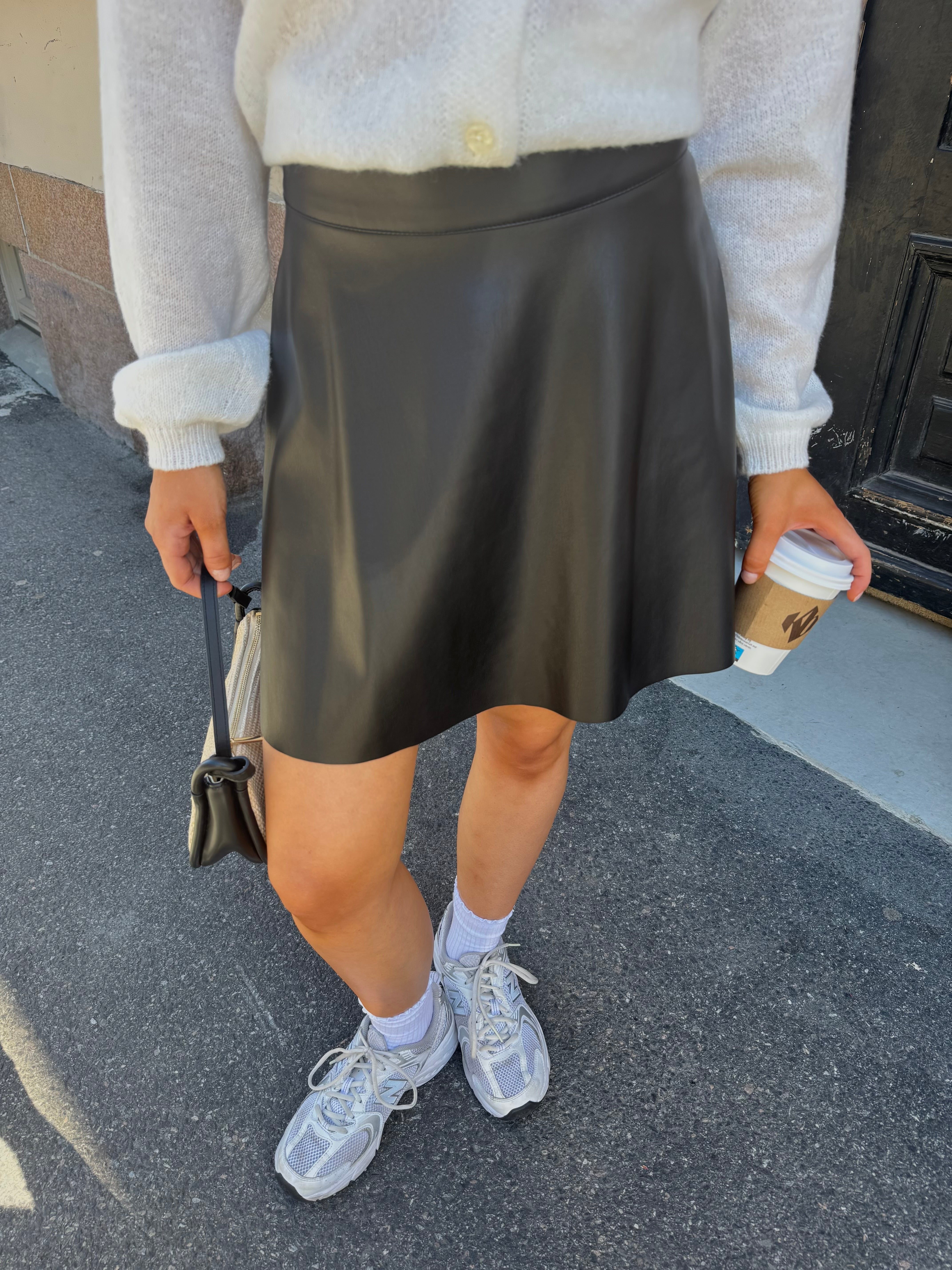 NMANDY Short Skirt - Black