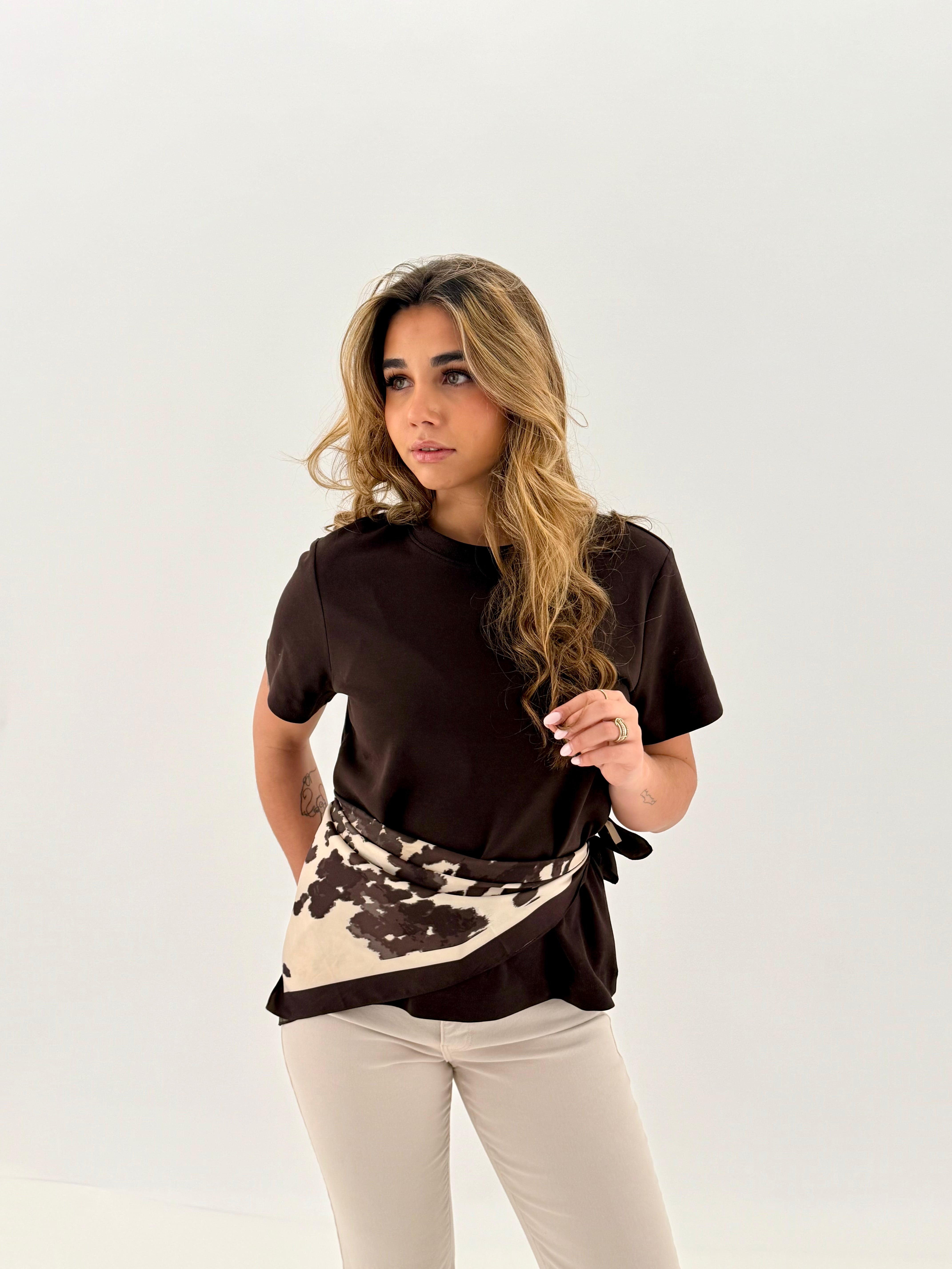 AWNAIMA T-Shirt - Chocolate Torte