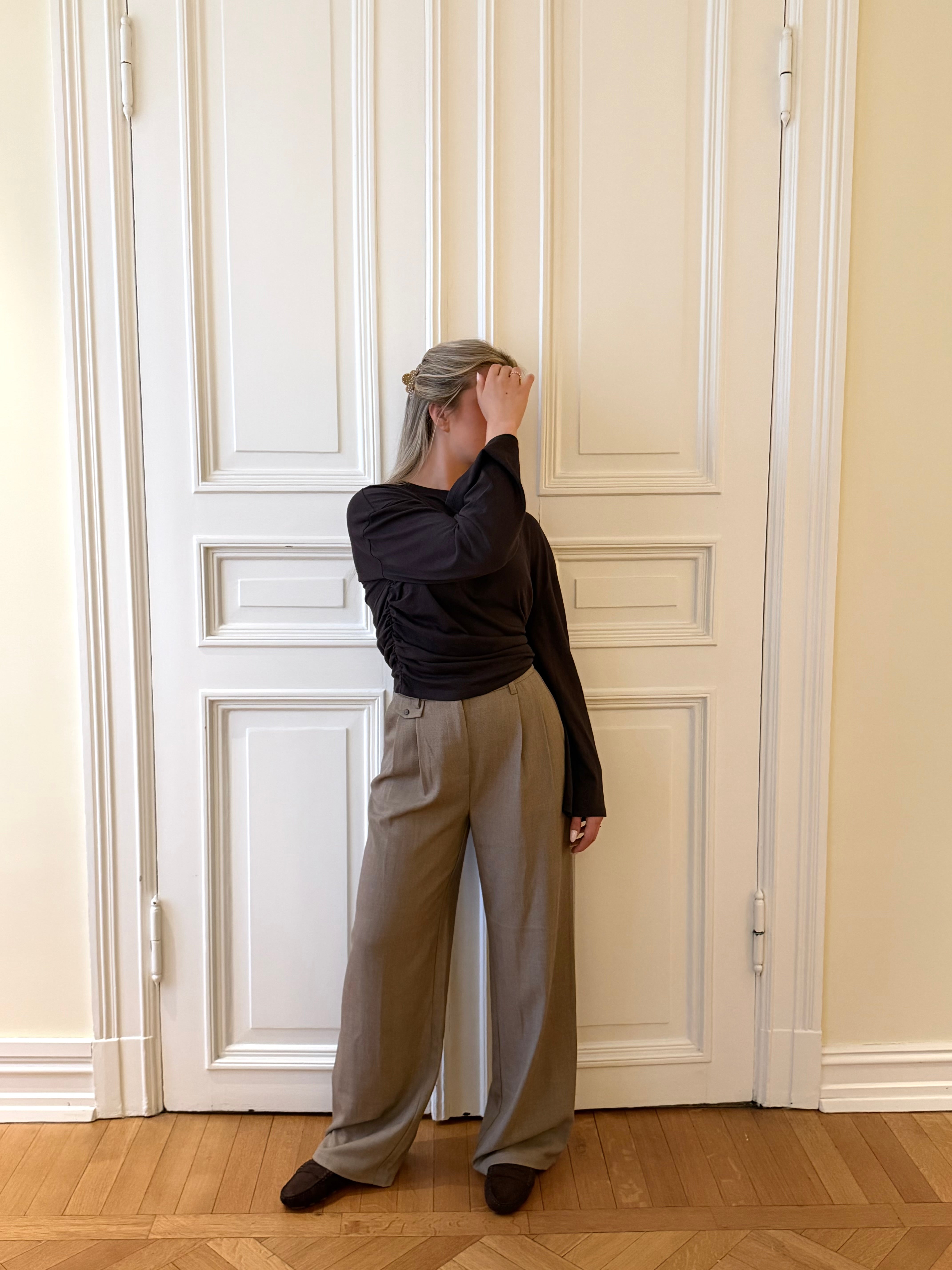 AWNAVARO Top - Chocolate Torte