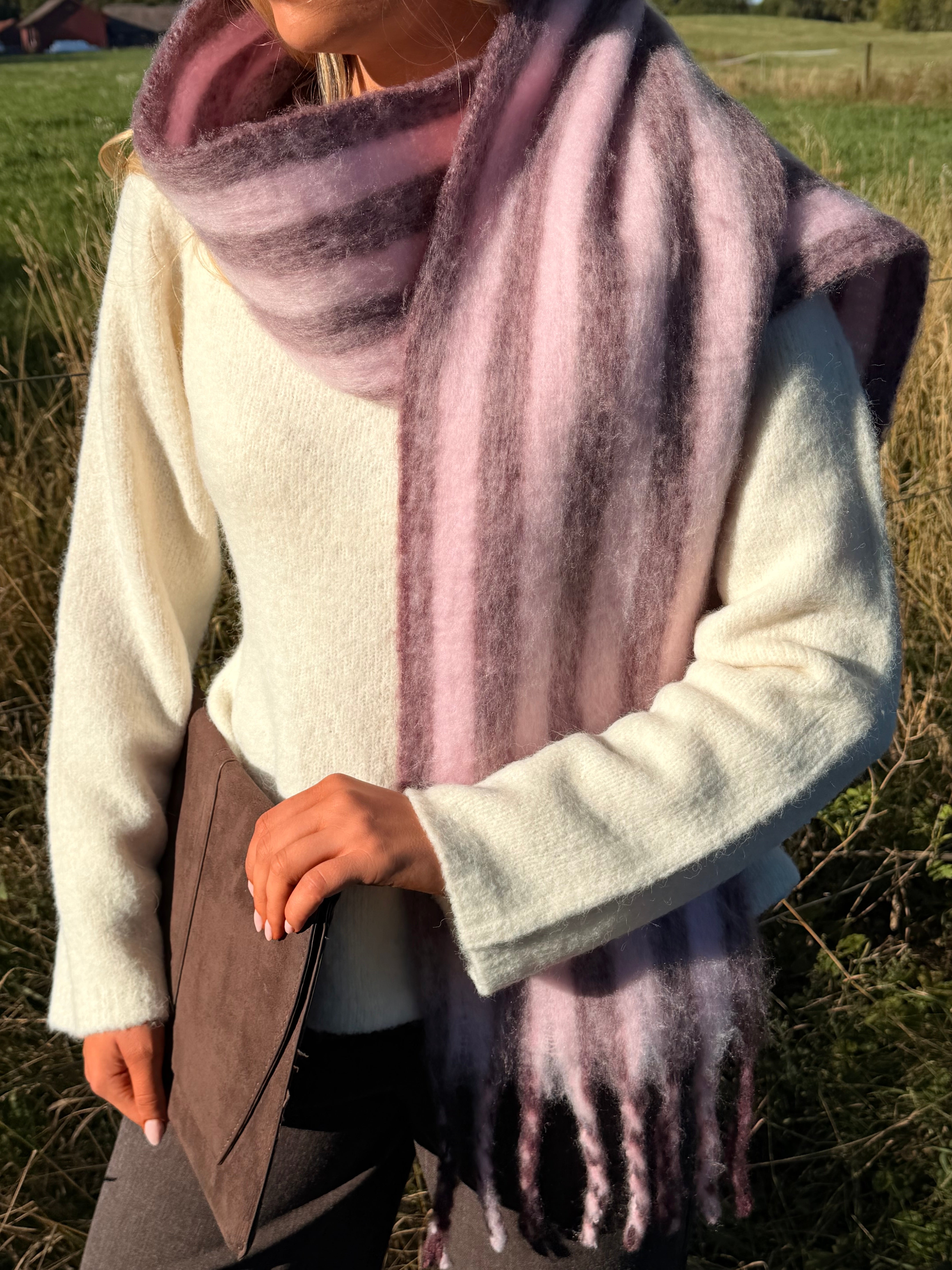 PCBEA Scarf - Winetasting