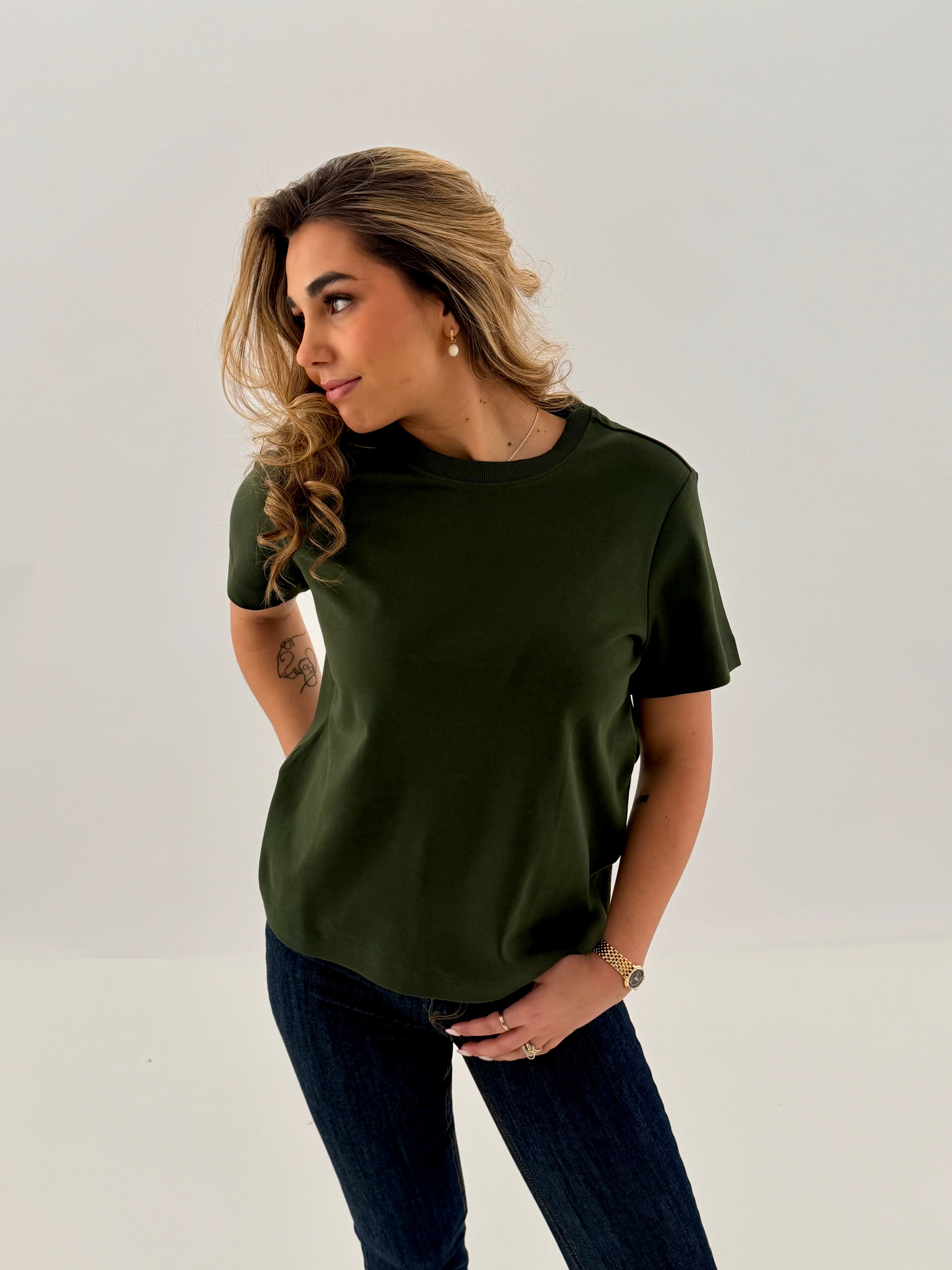 AWNAIMA T-Shirt - Duffel Bag