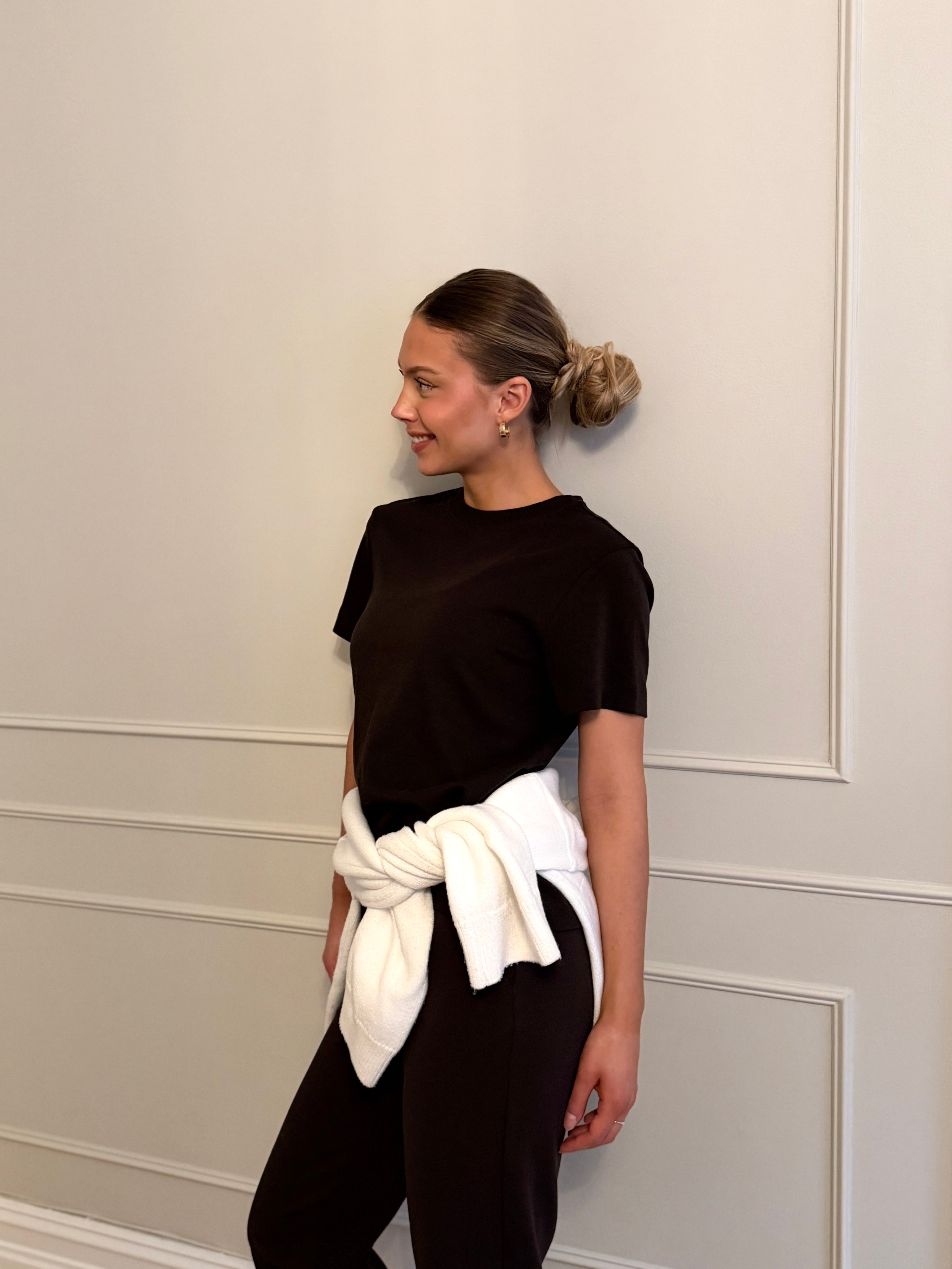 AWNAIMA T-Shirt - Chocolate Torte