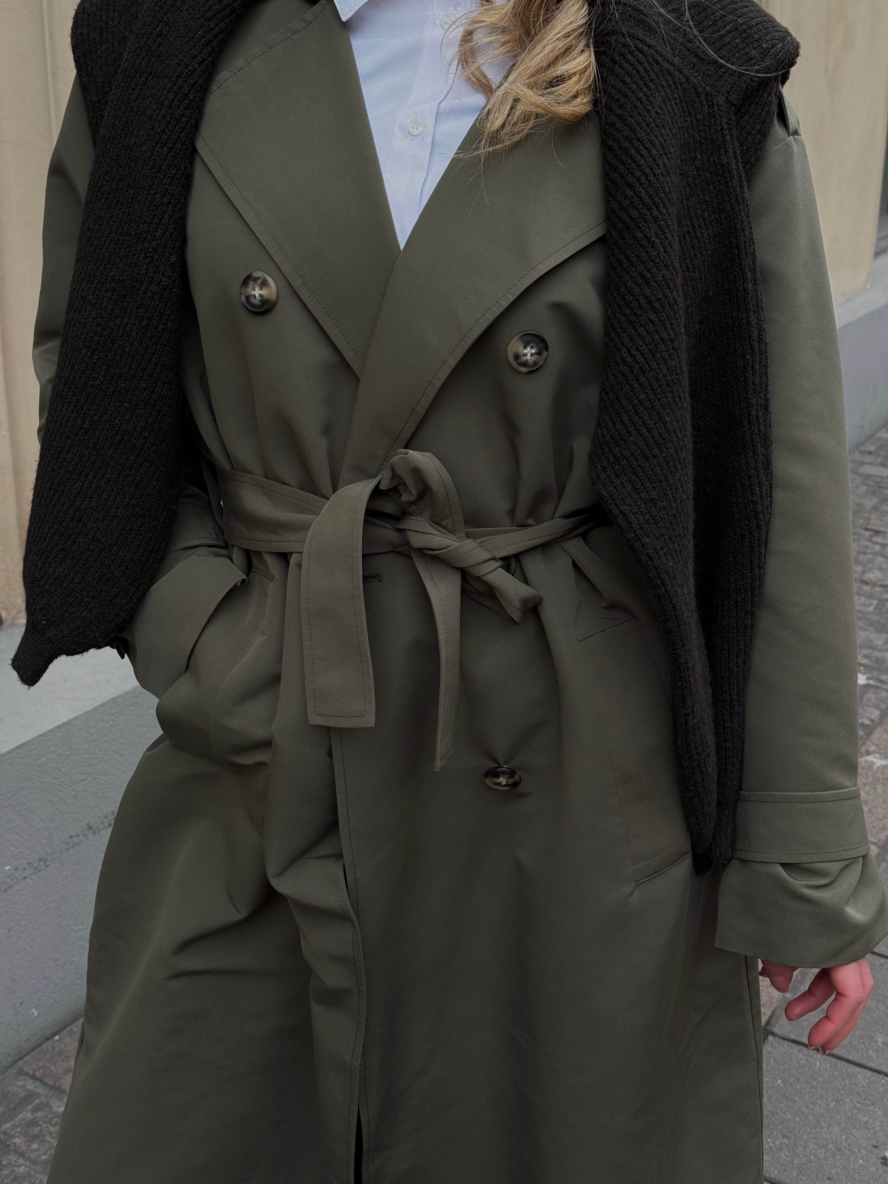 VMMOE Trenchcoat - Kalamata