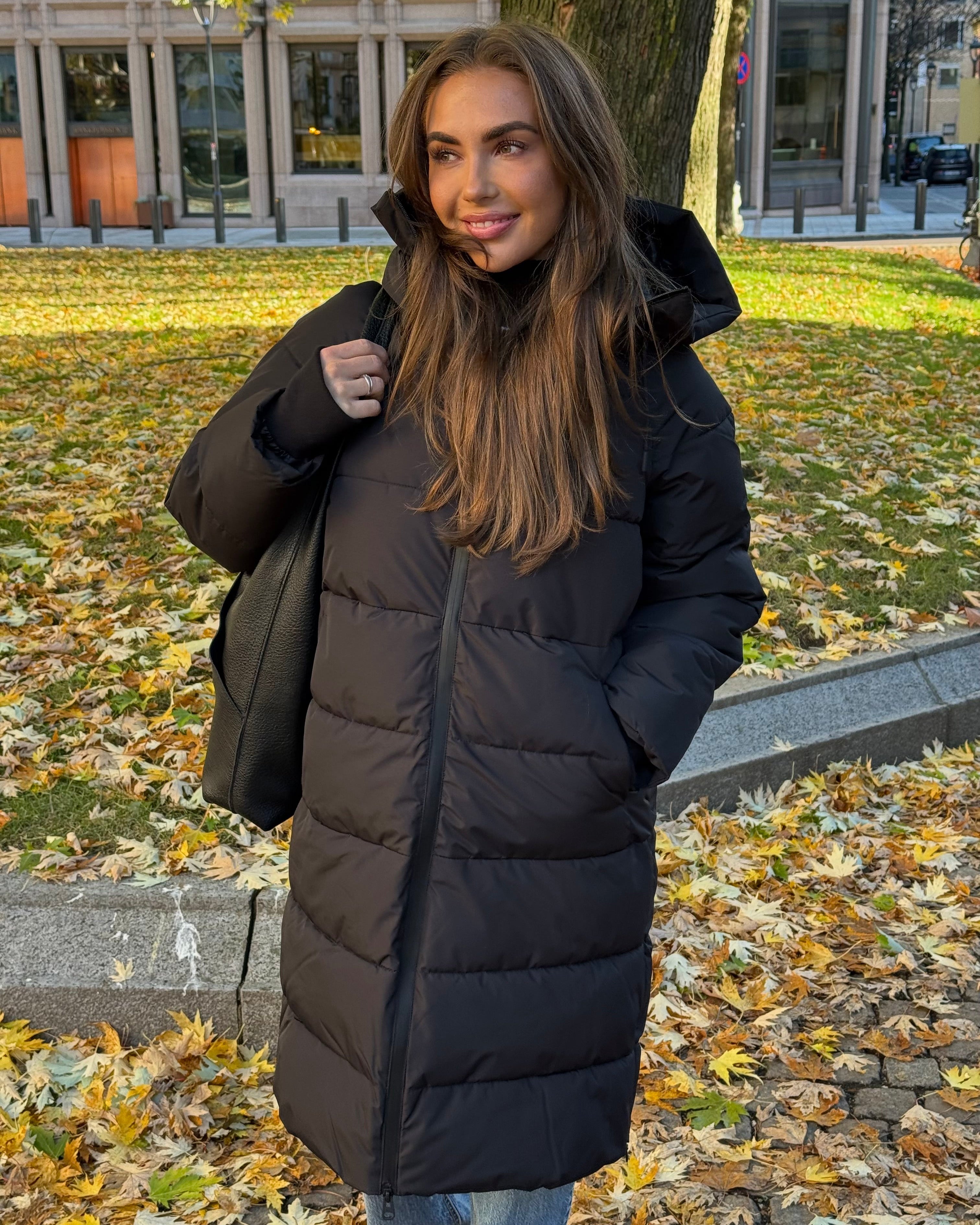 VMELANOR Coat - Black