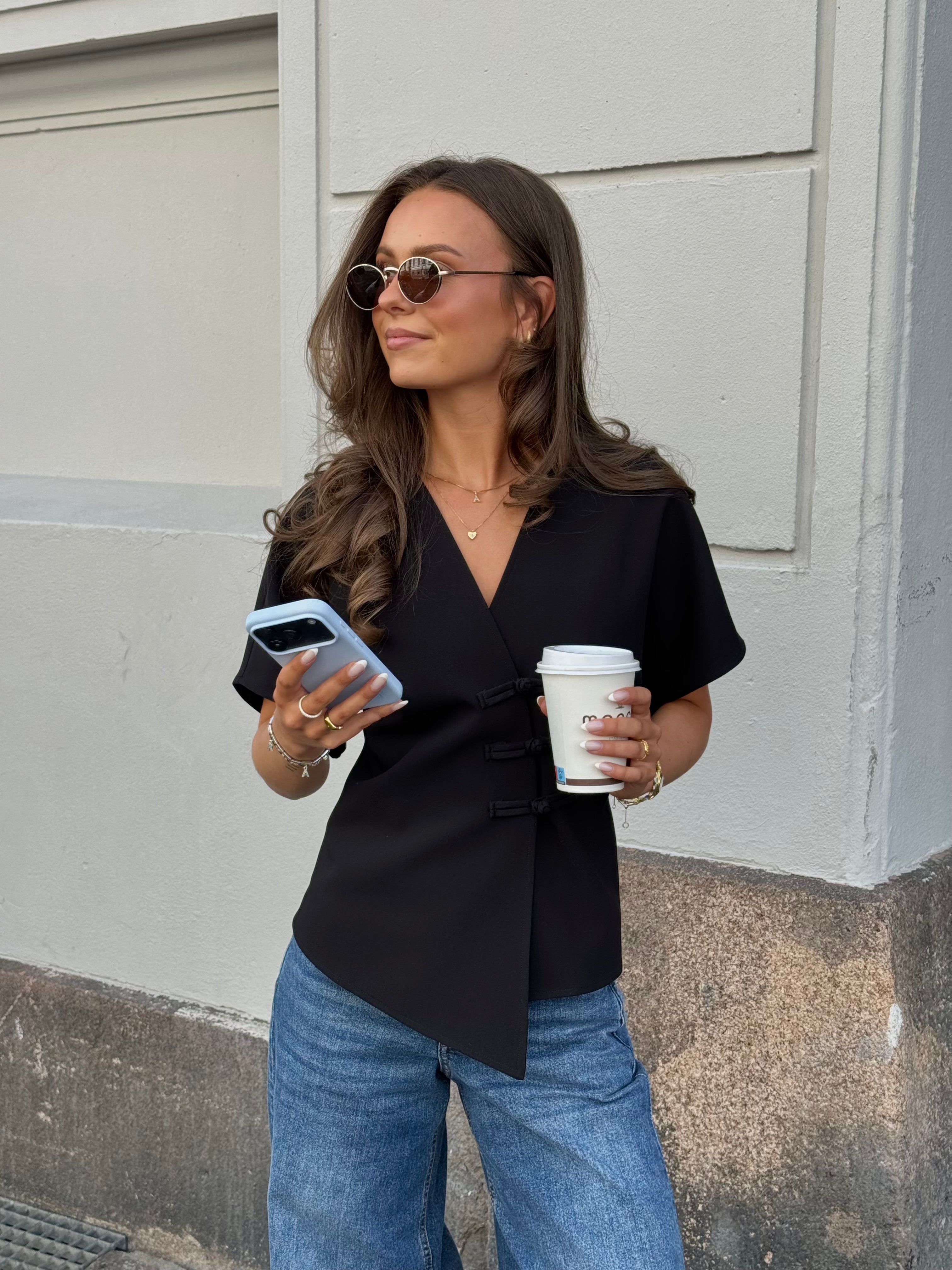 VMSONJA Top - Black