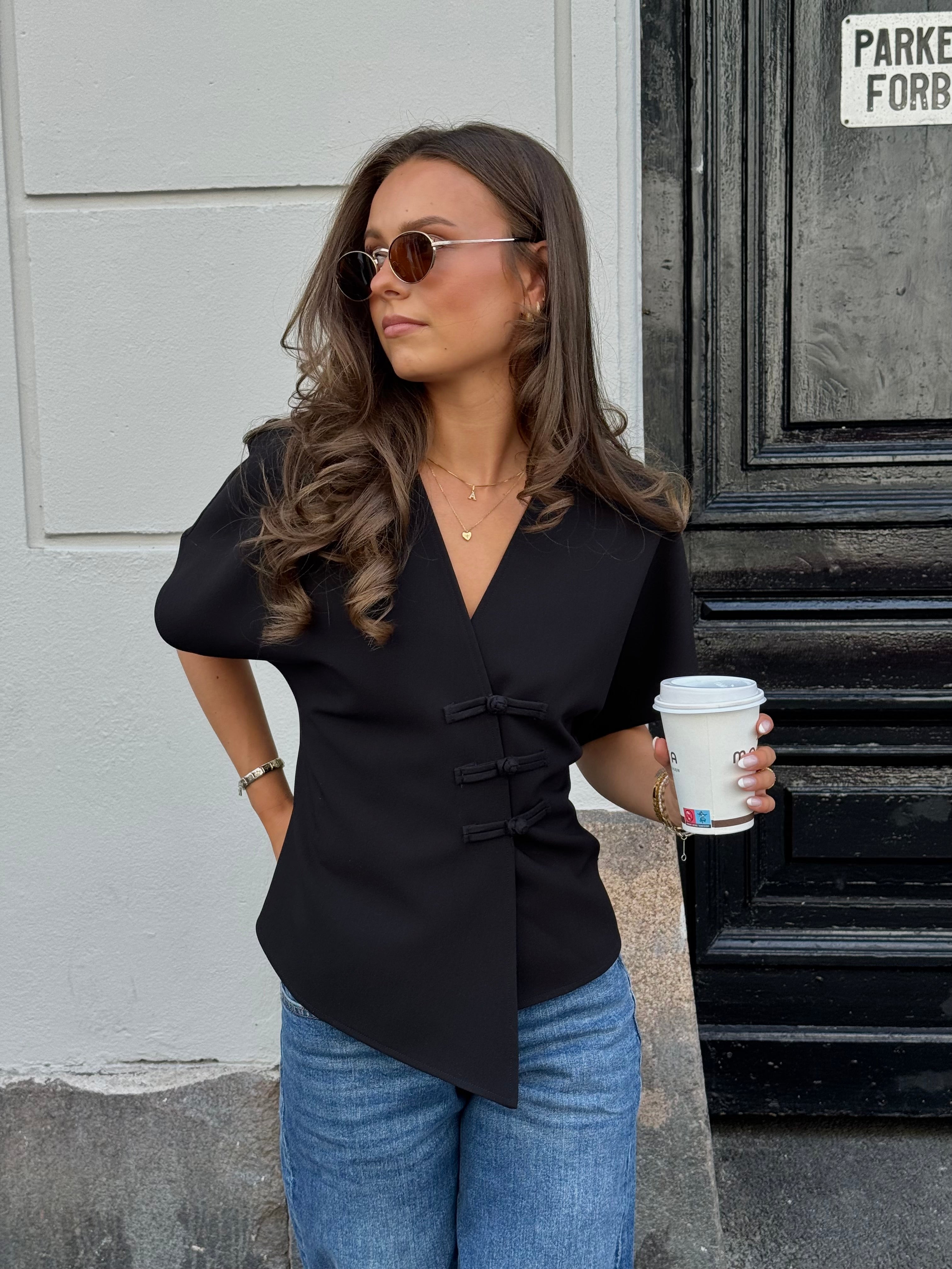 VMSONJA Top - Black