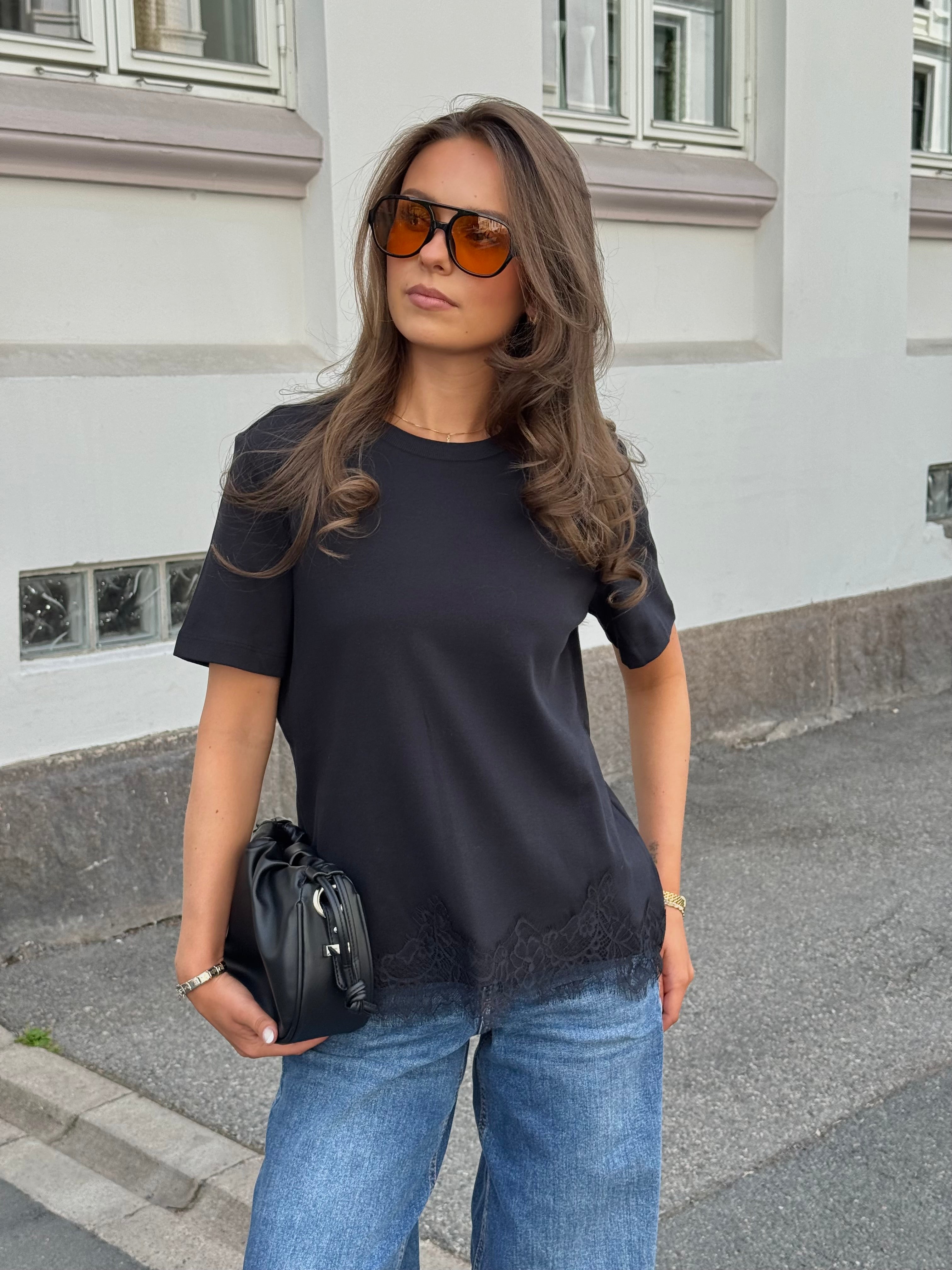 VMSARAMETTE Lace T-Shirt - Black