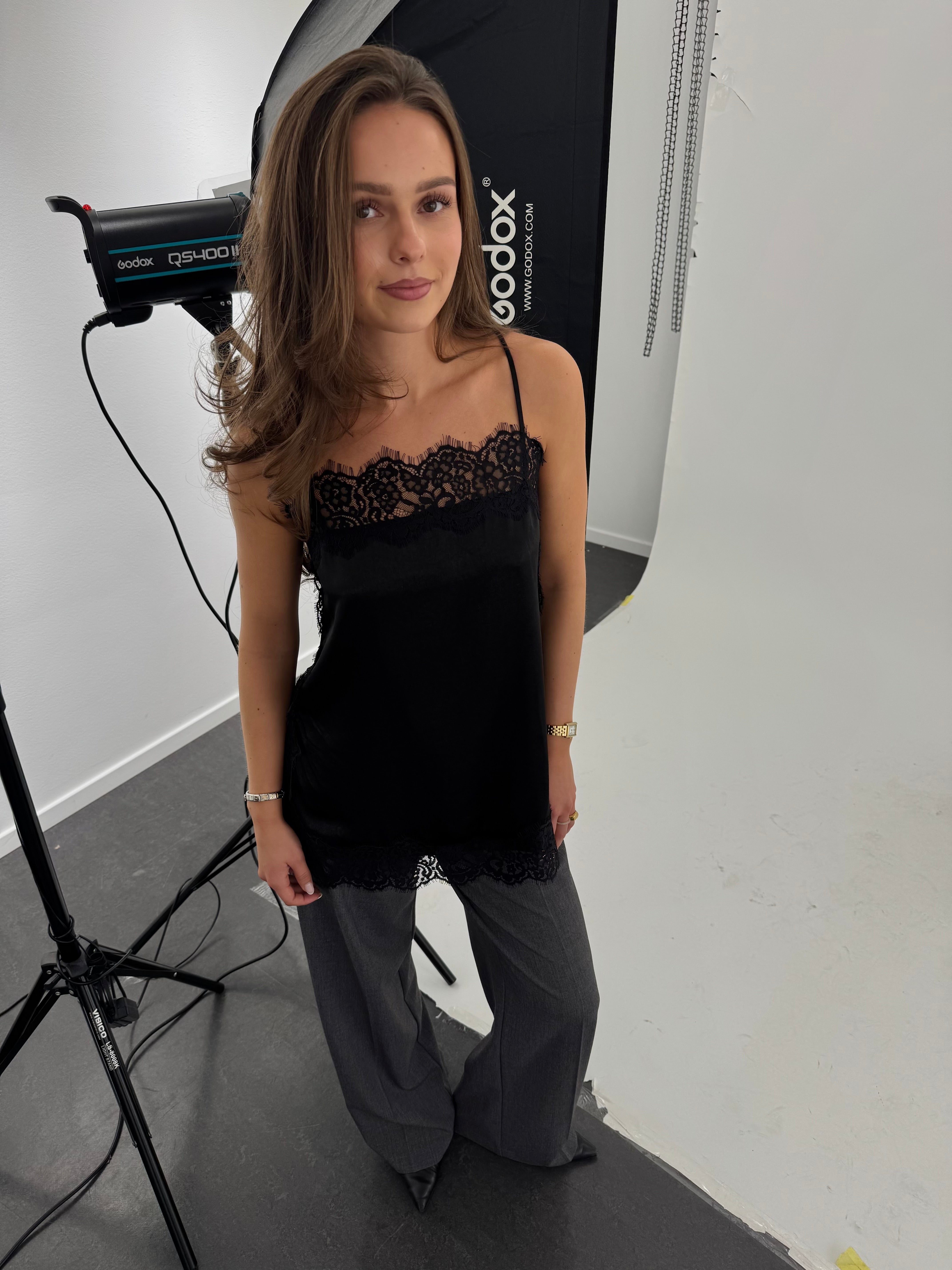 VMCHARM Top - Black