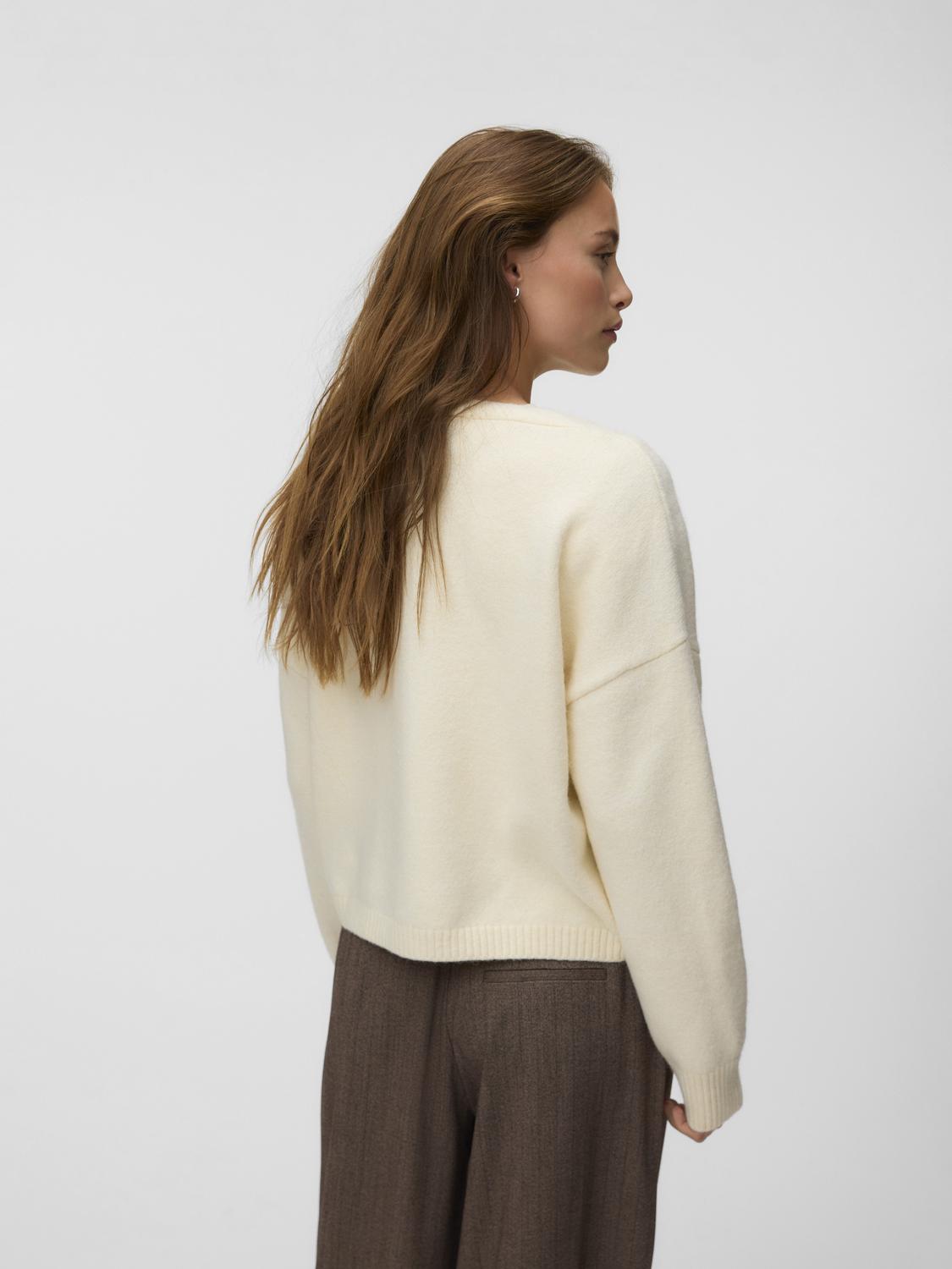model_shot-back