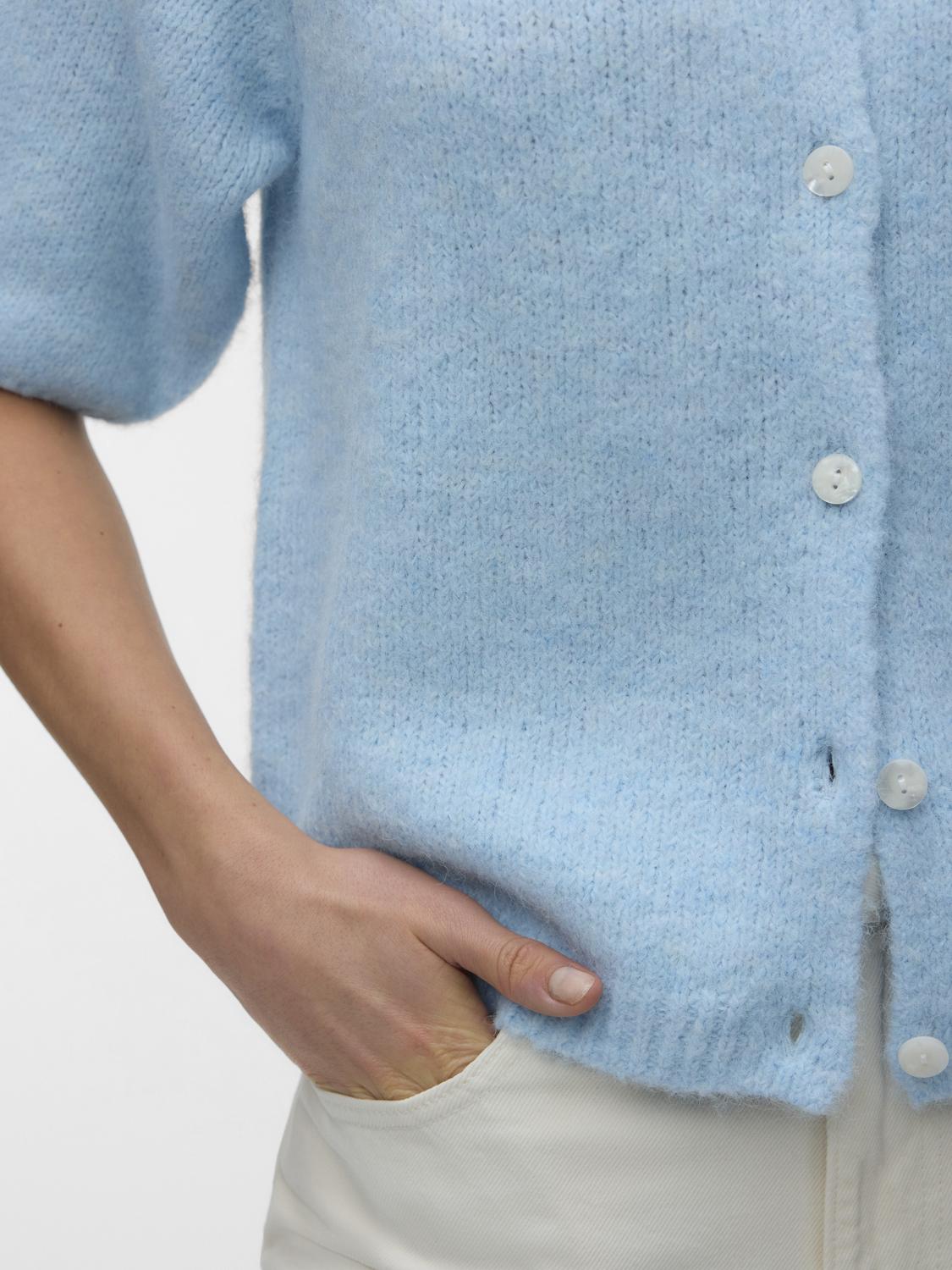 model_shot-detail