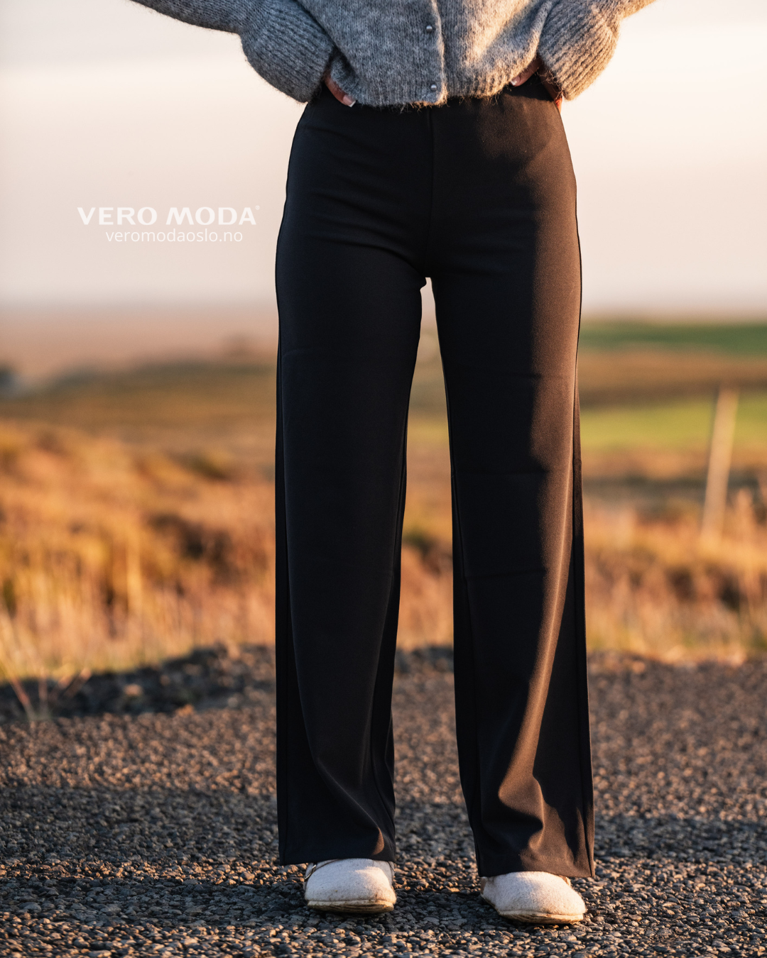 VMBERLIN Trousers - Black