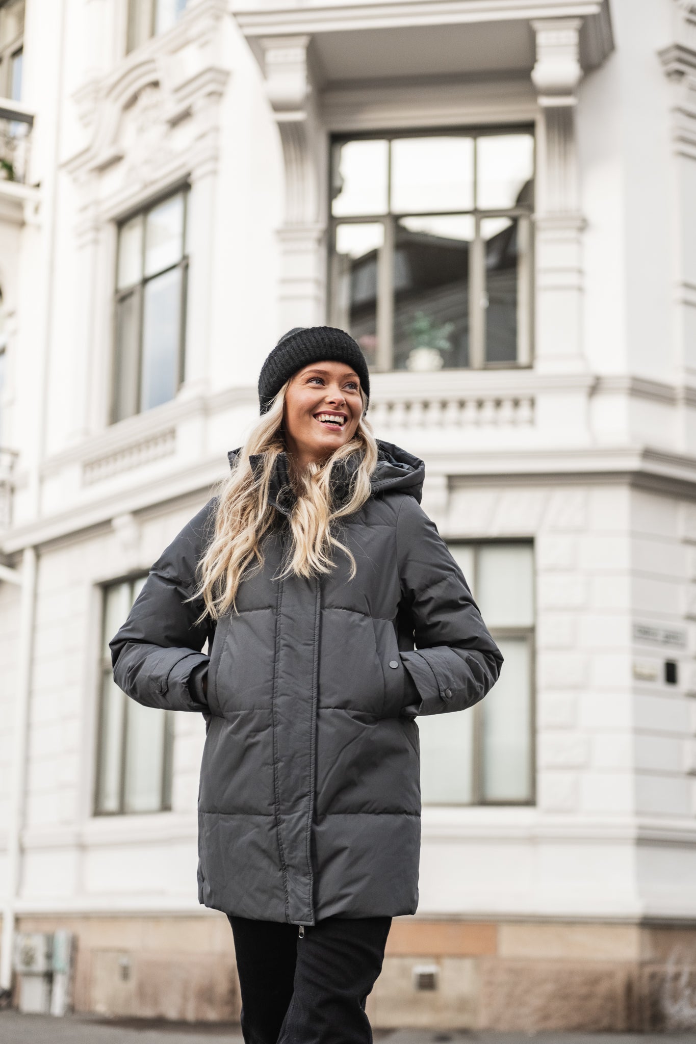 VMLEONIELEA Down Jacket - Asphalt