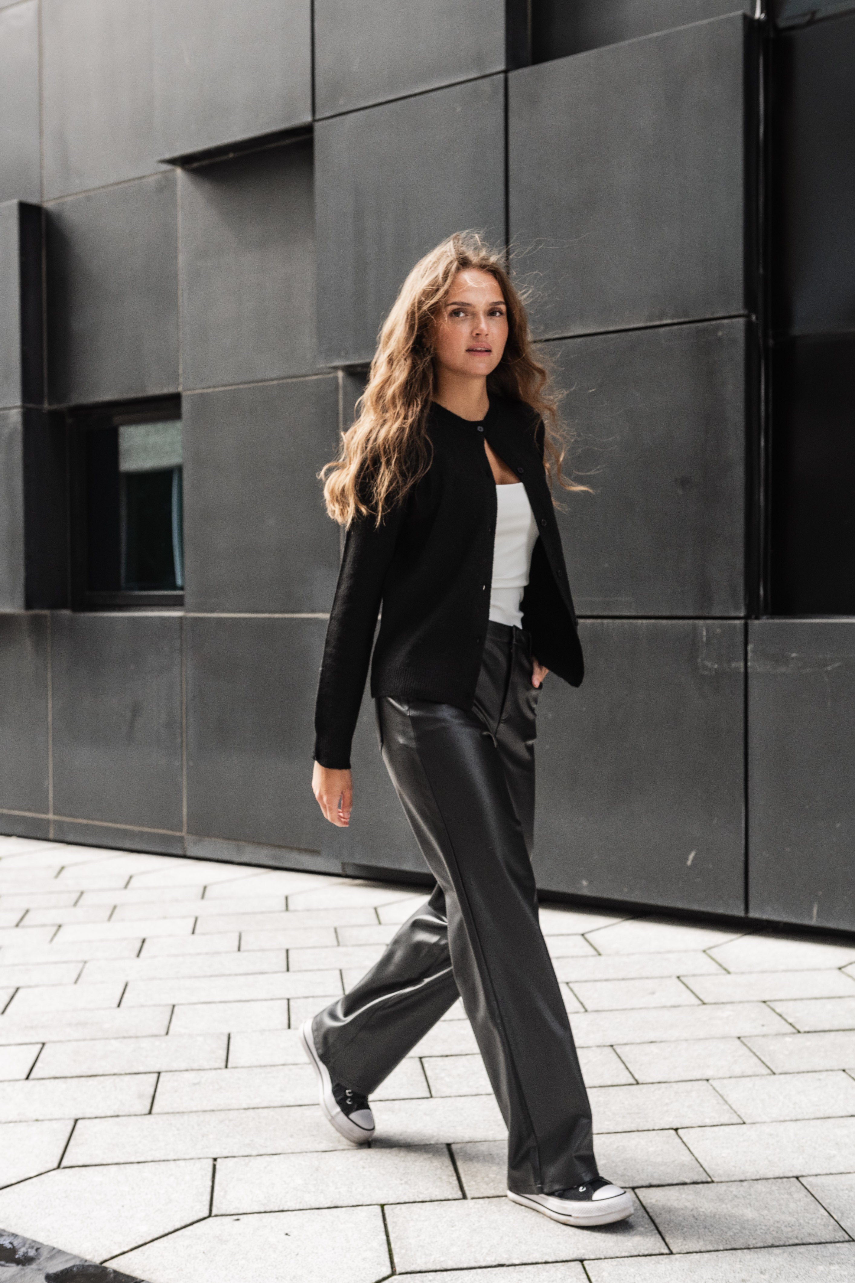 VMTESSA PANT - Black