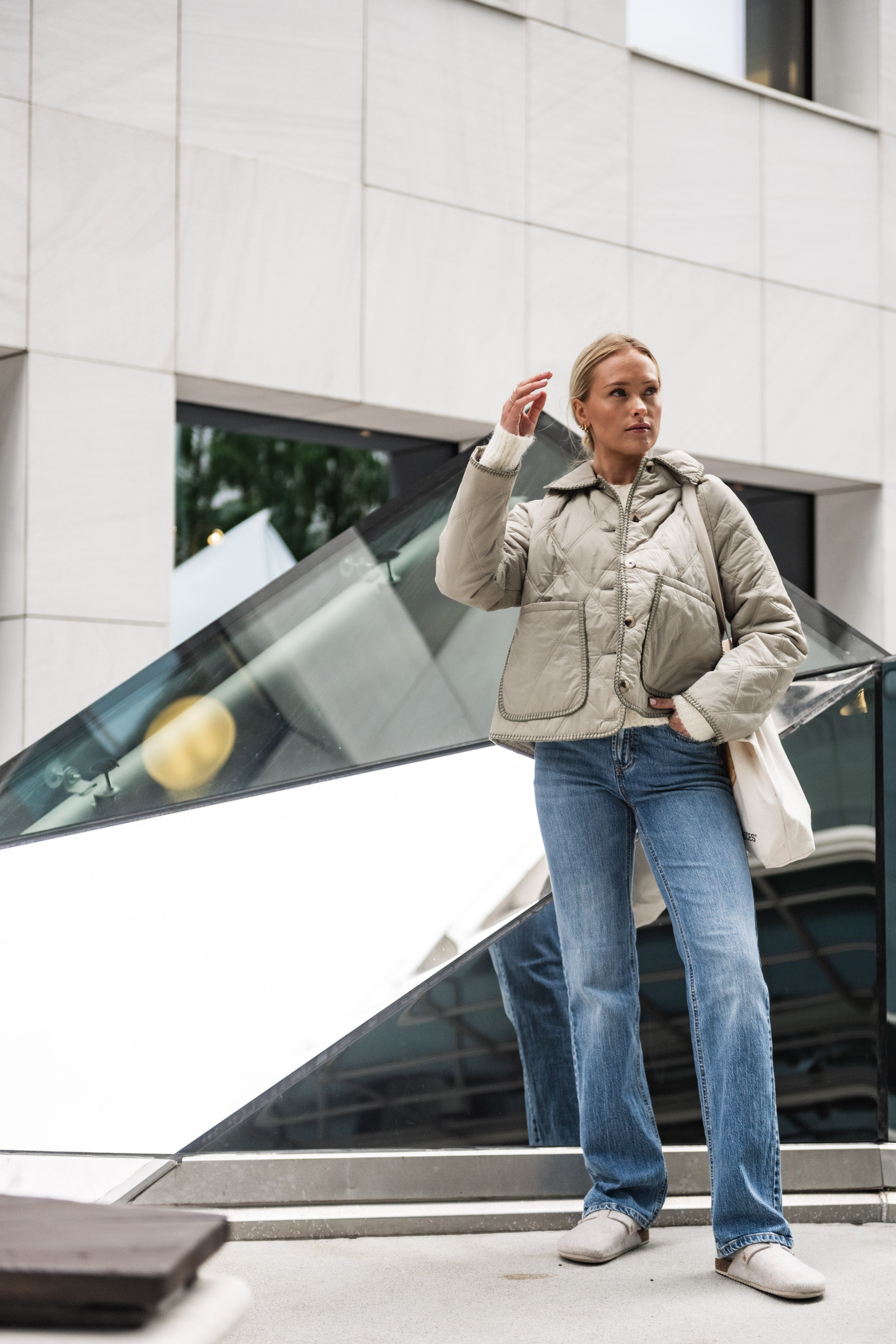 VMTESSA Straight Jeans - Medium Blue Denim