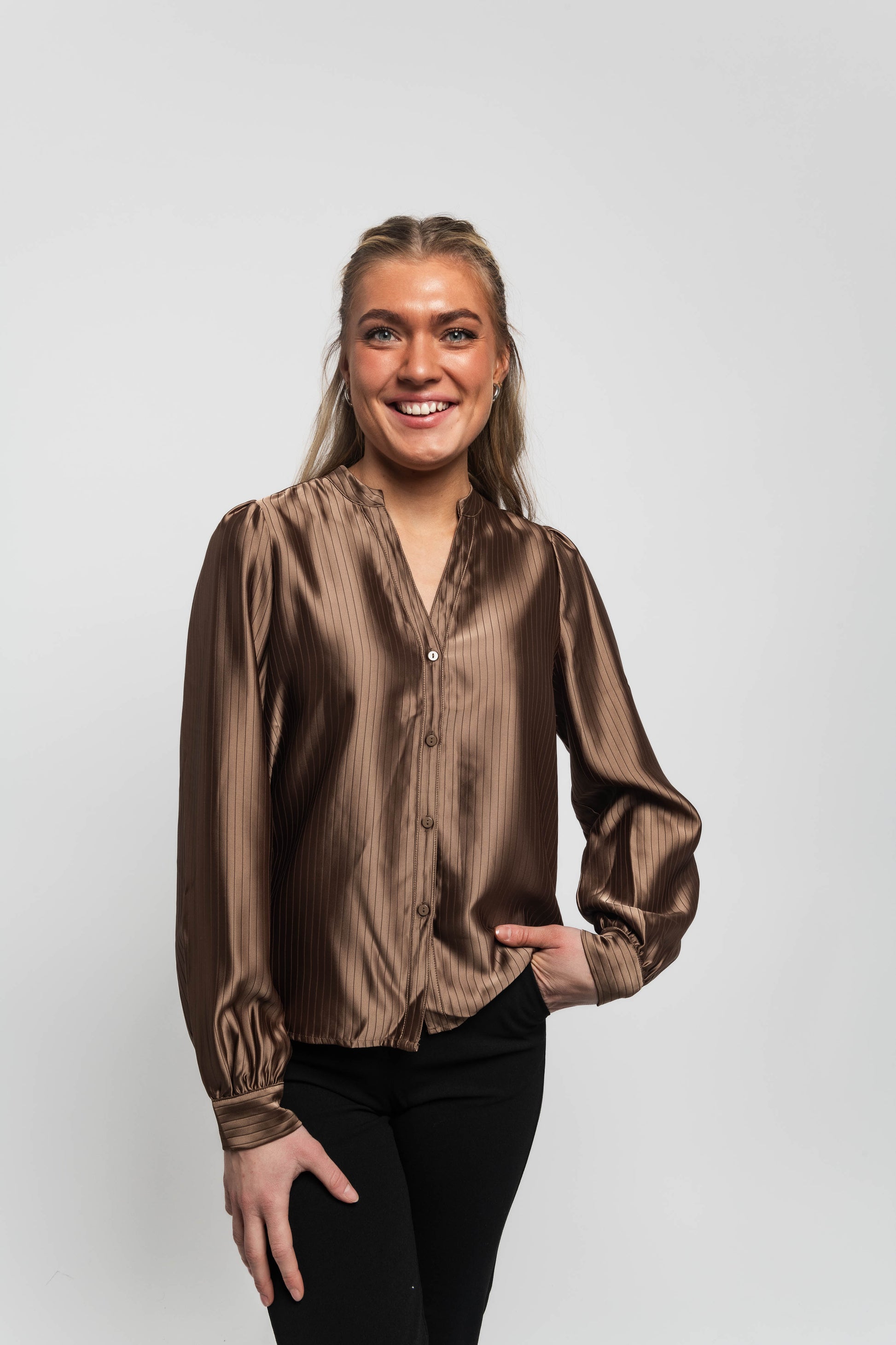 VMNADIA Shirts - Brown Lentil – VERO MODA Oslo