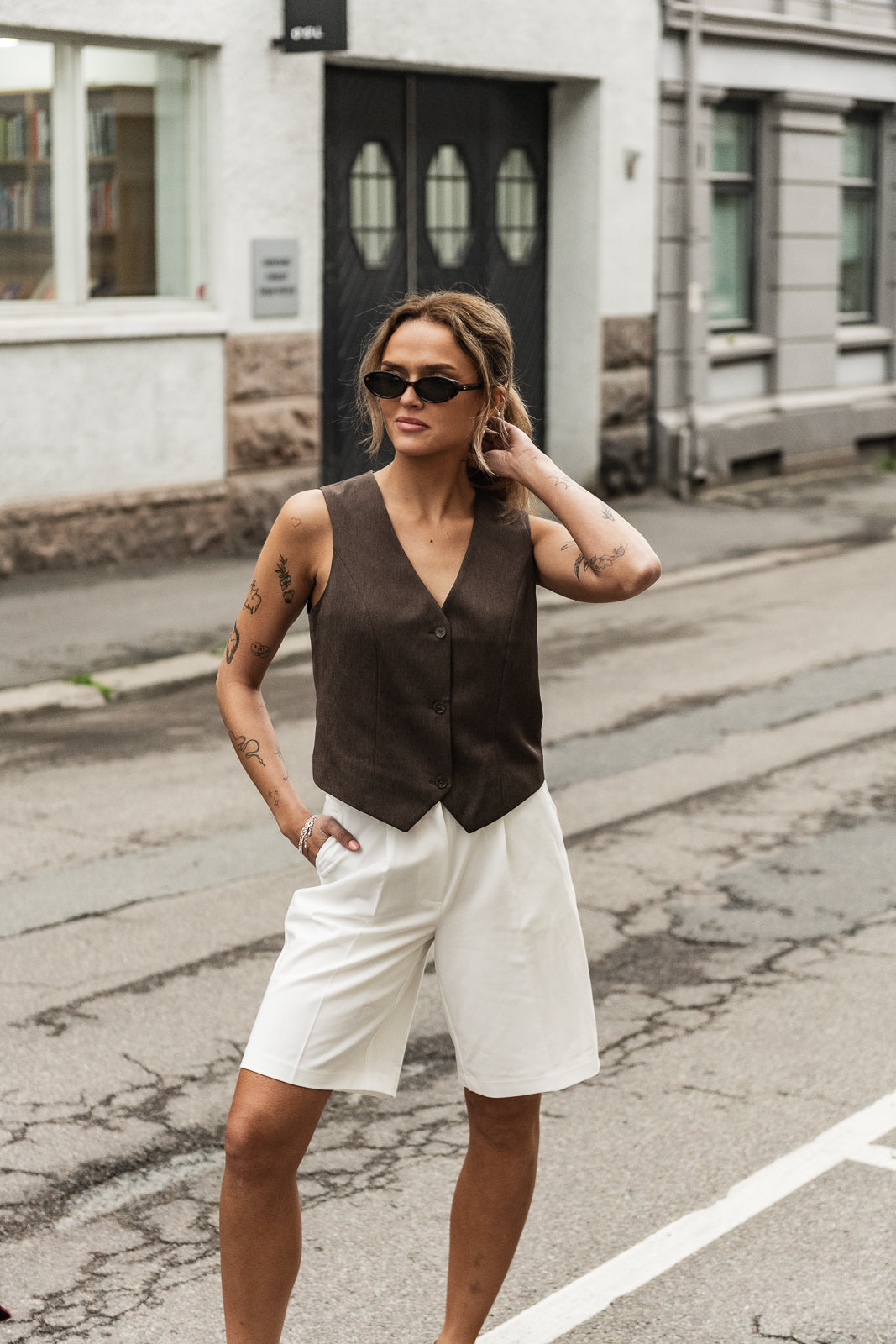 PCLAZZY Tailored Waistcoat - Hot Fudge