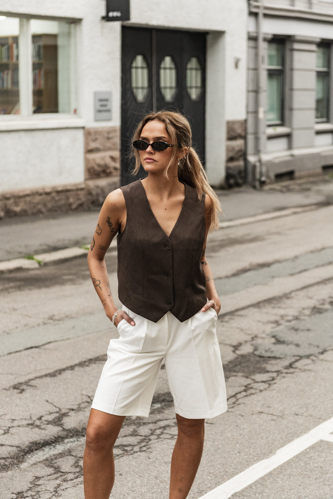 PCLAZZY Tailored Waistcoat - Hot Fudge