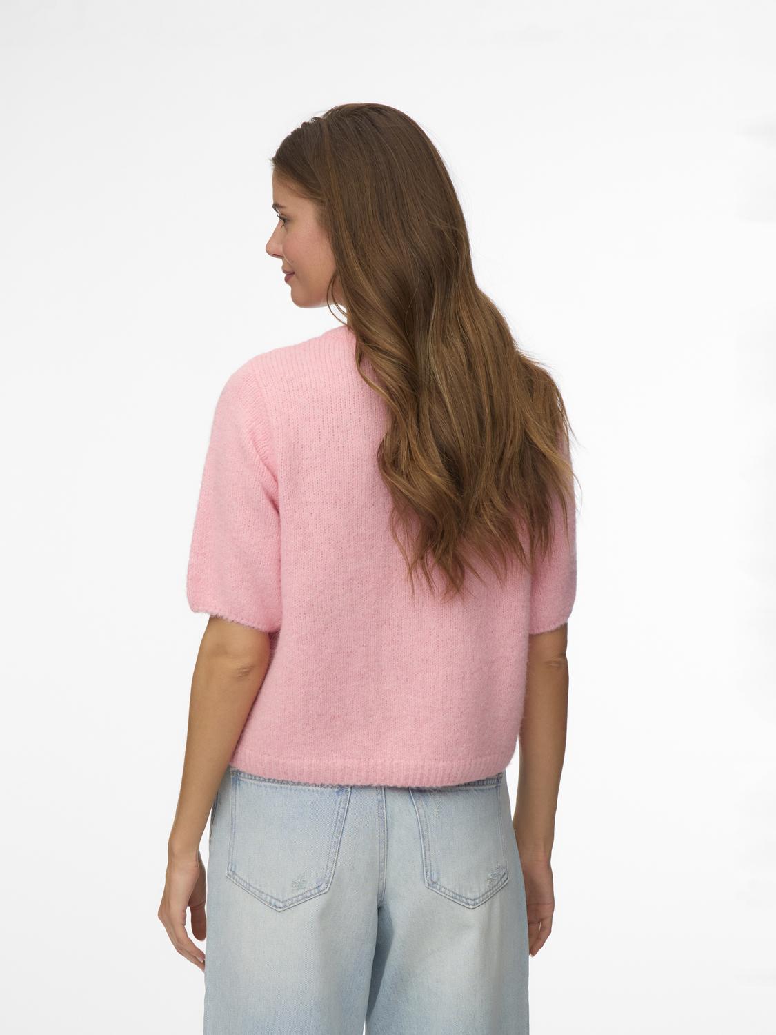 model_shot-back