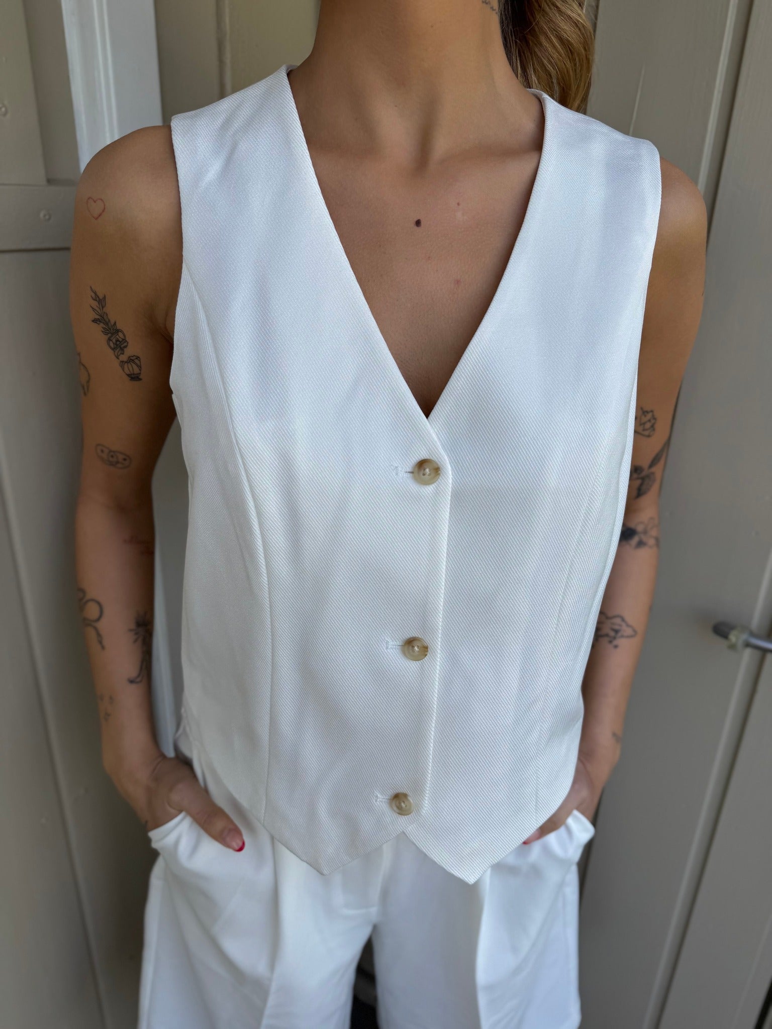 PCLAZZY Tailored Waistcoat - Cloud Dancer