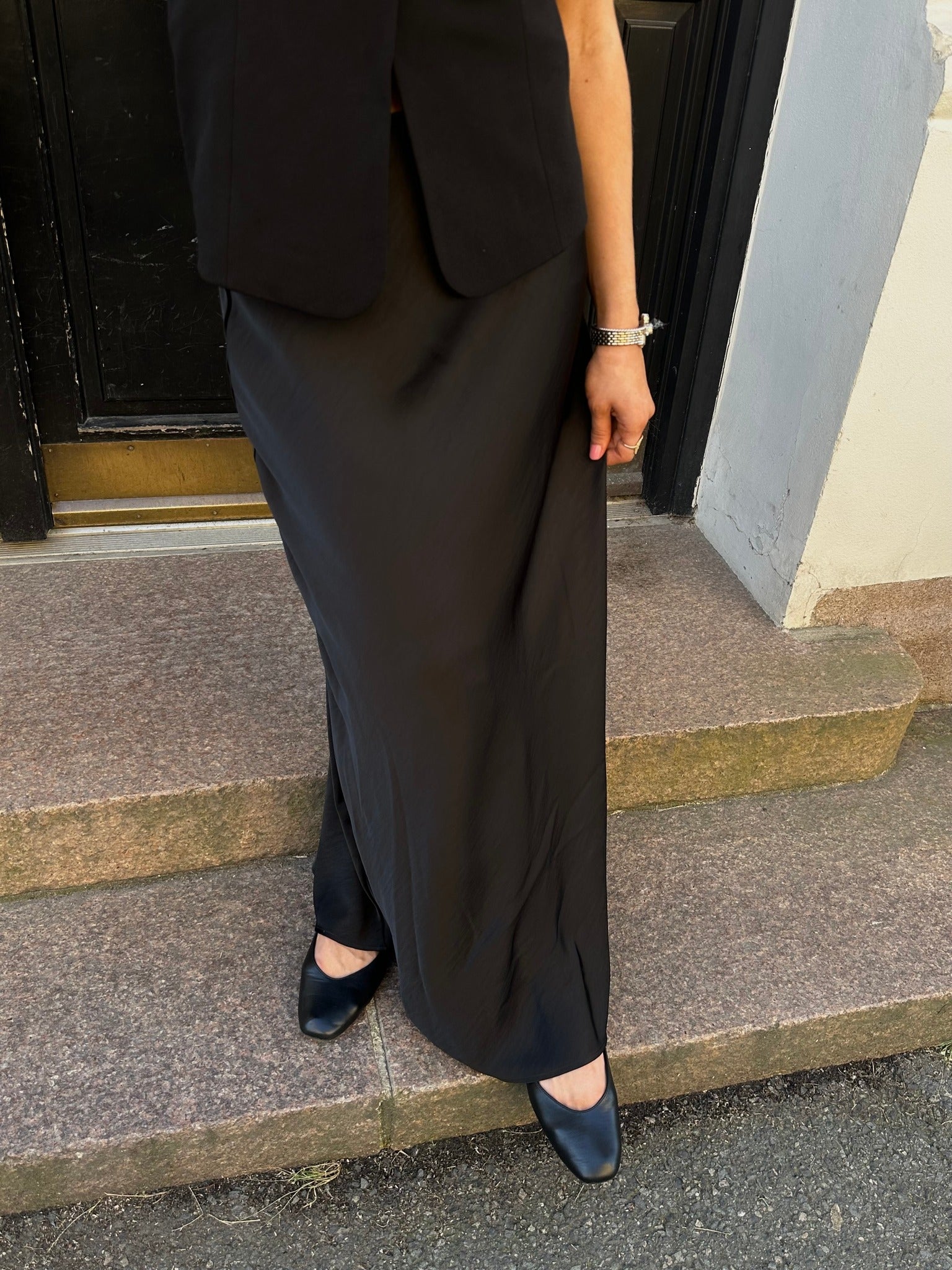 VMLIVIA Long Skirt - Black