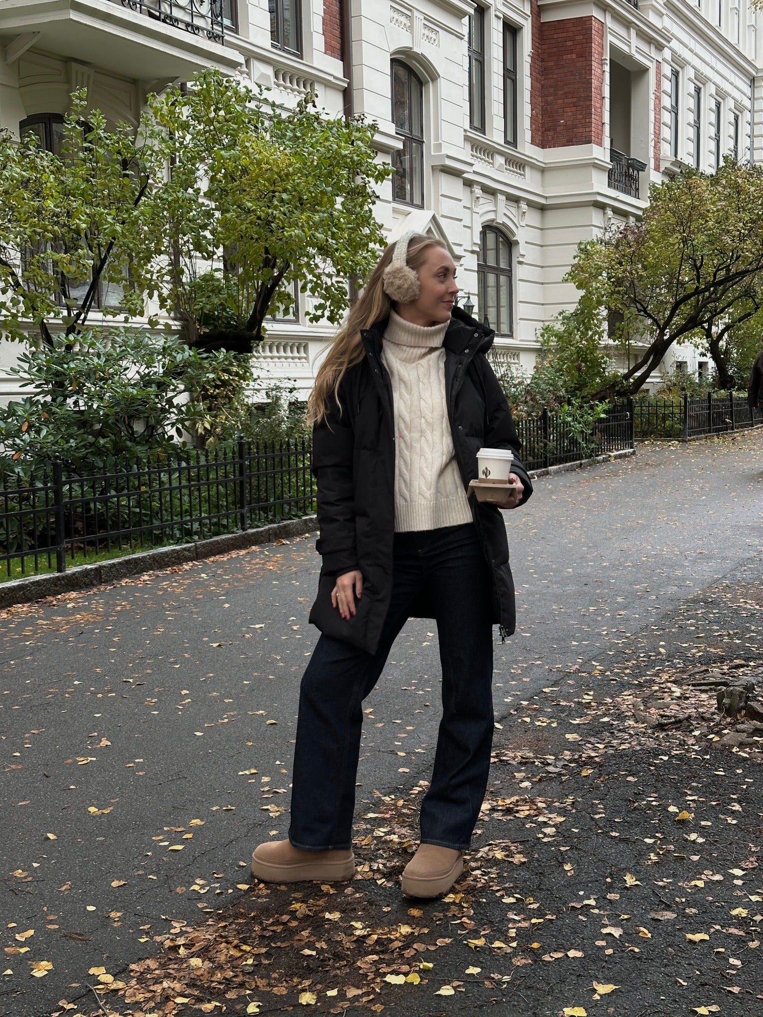 VMLEONIELEA Down Jacket - Black