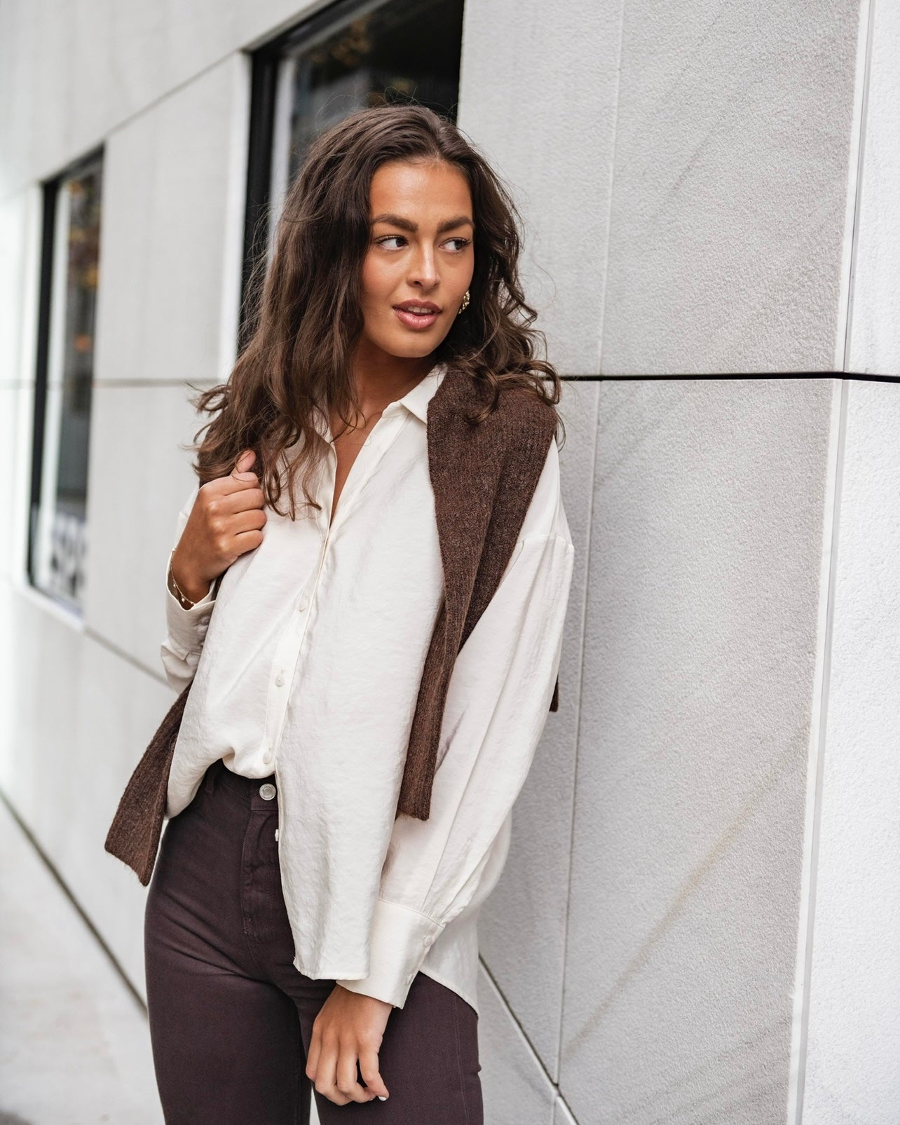 VMQUEENY Shirts - Antique White